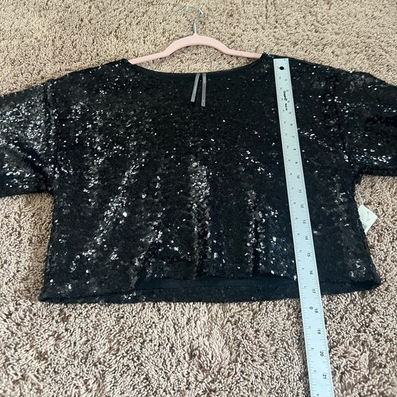 Anthropologie Black Sequin Cropped Tee - Picture 14 of 15